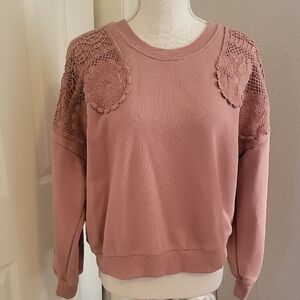 C & C CROCHET SWEATSHIRT
